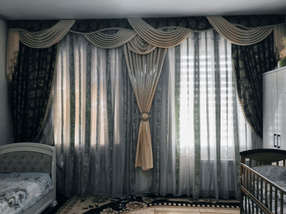 Parda sotiladi,600000