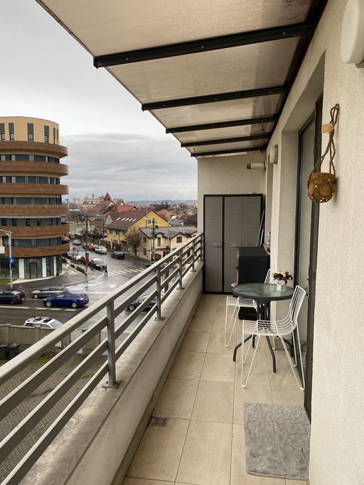 Persoana fizica inchiriez apartament doua camere Marasti bloc nou