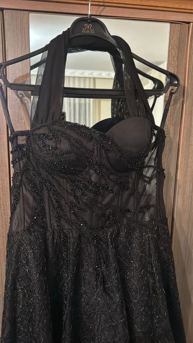 Официална рокля