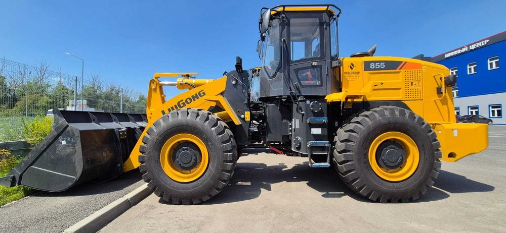 Фронтальный погрузчик LiuGong 855