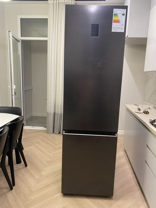 Холодильник SAMSUNG