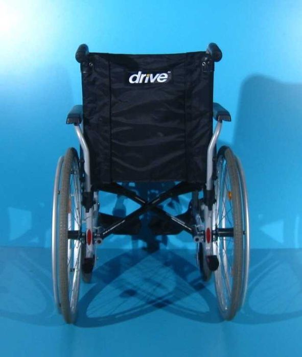 Scaun cu rotile pliabil din aluminiu Drive / latime sezut 42 cm