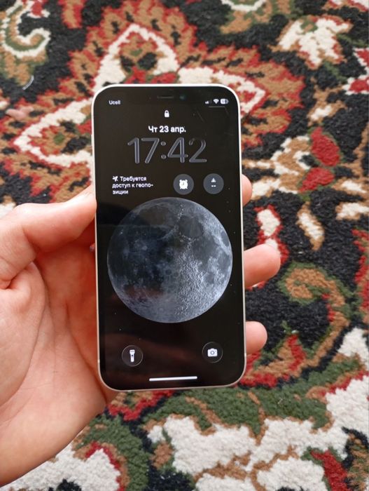 Iphone 12 mini idal holatda