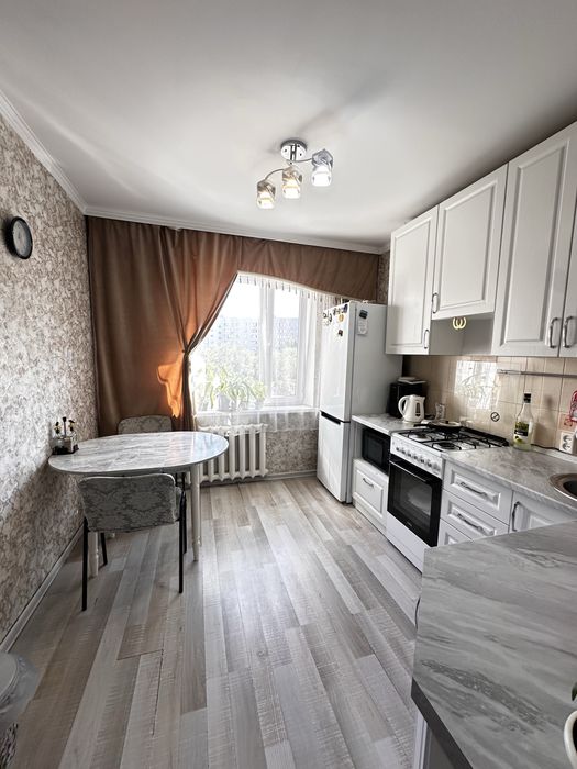Продам 4 комн квартиру