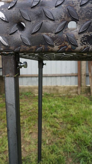 Gratar pe carbuni/lemne