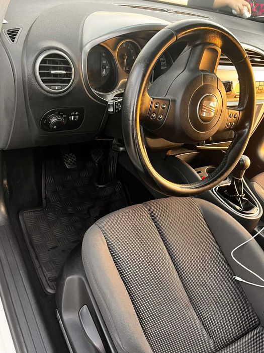 Seat Leon 1.8 Benzină – „Albă ca Zăpada” își caută o nouă casă!