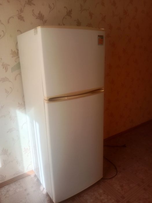 Срочно продам холодильник в рабочем состоянии