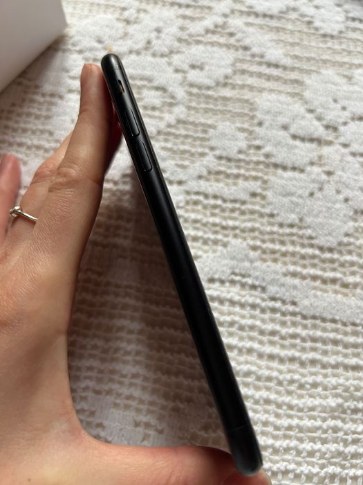 iPhone SE 2020, negru, 64GB