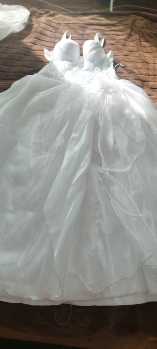 Vând rochie de mireasa