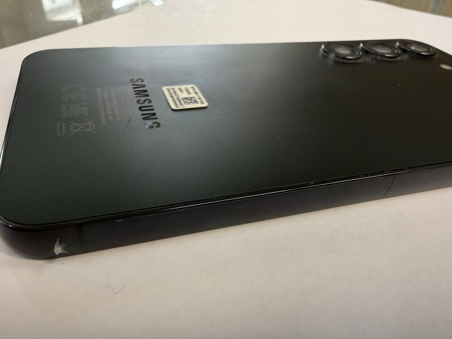 Samsung s 23 128gb Перфектен!