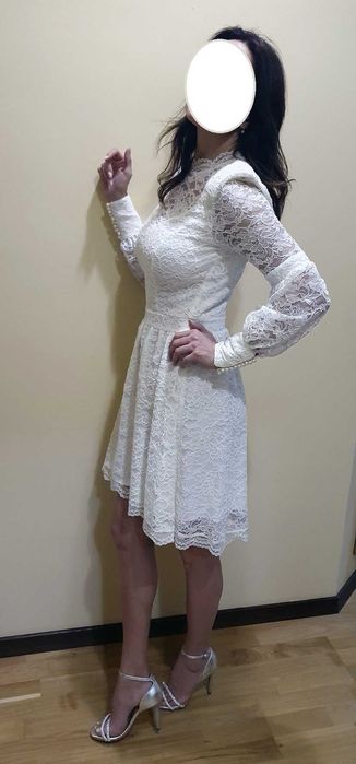 Rochie alba/ivory din dantela, cu perle