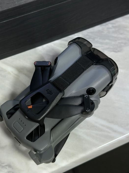 Профессиональный дрон DJI Mini 5 Pro