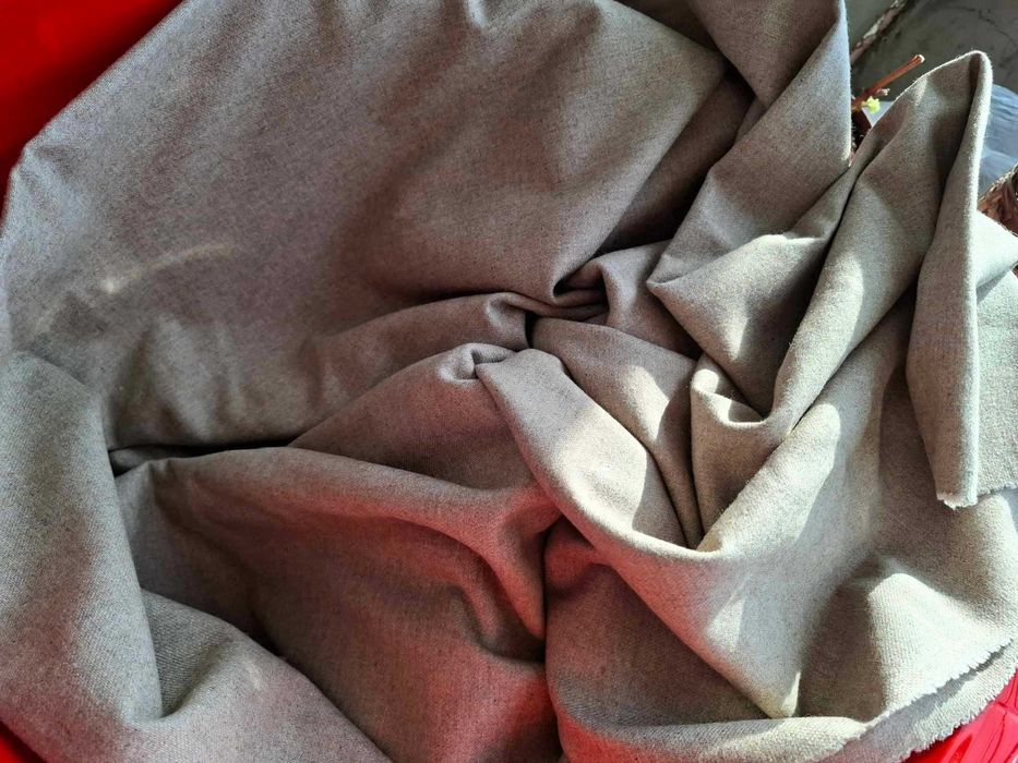 Качествени платове.Перфектно състояние.