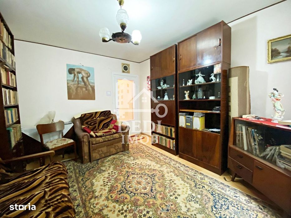 Apartament cu 2 camere de vanzare zona Rogerius, Oradea