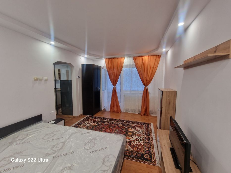 Inchiriez garsoniera