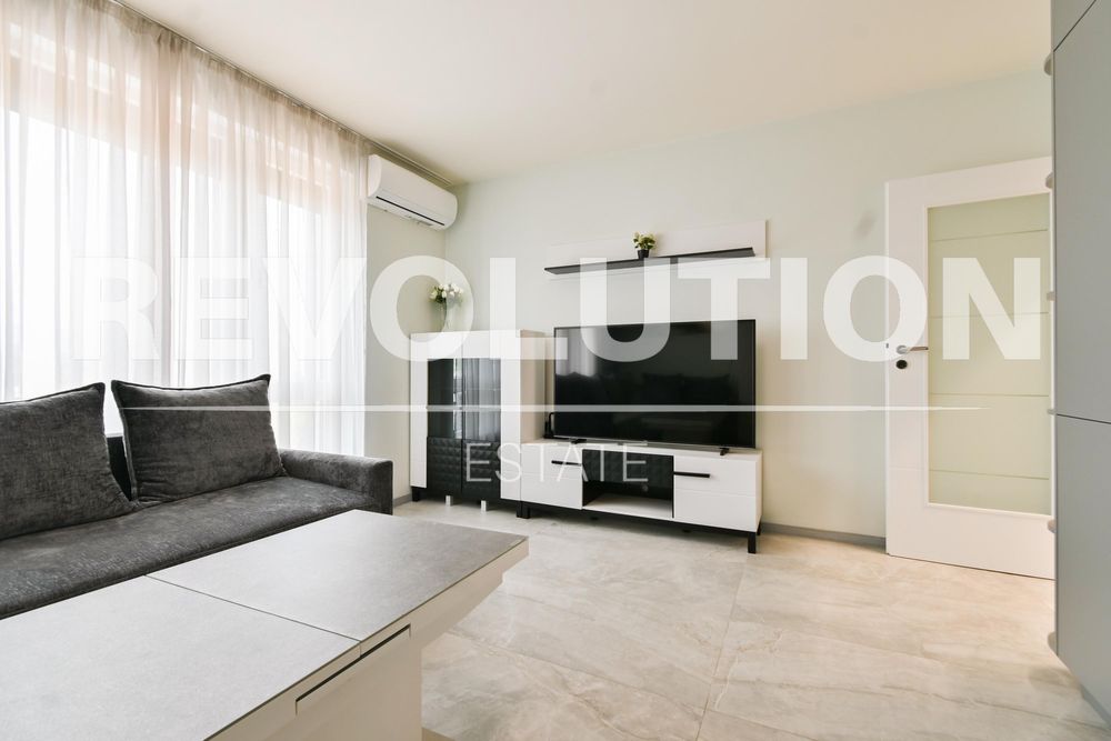 Дава се под наем Двустаен апартамент в София, Люлин 10 - 47 кв.м за 661.98 € - Снимка #2