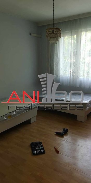 Продава се Четиристаен апартамент в Варна, Център - 82 кв.м за 952 €/кв.м - Снимка #4