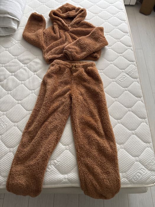 Комплект Pull and Bear XS страхотен!!!