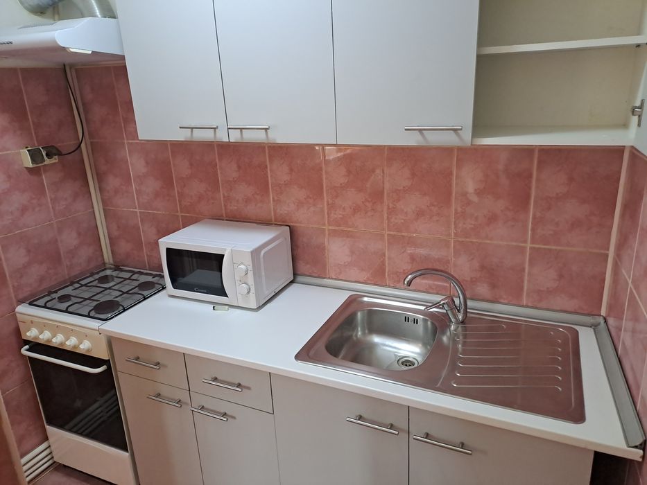 Inchiriez garsoniera