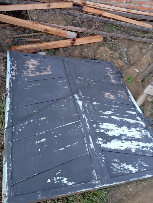 Продам врата  металлические