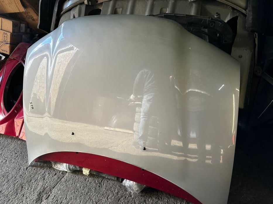 капот, решетка Крайслер Стратус привозное в наличии