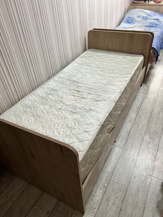 Кровать подростковая