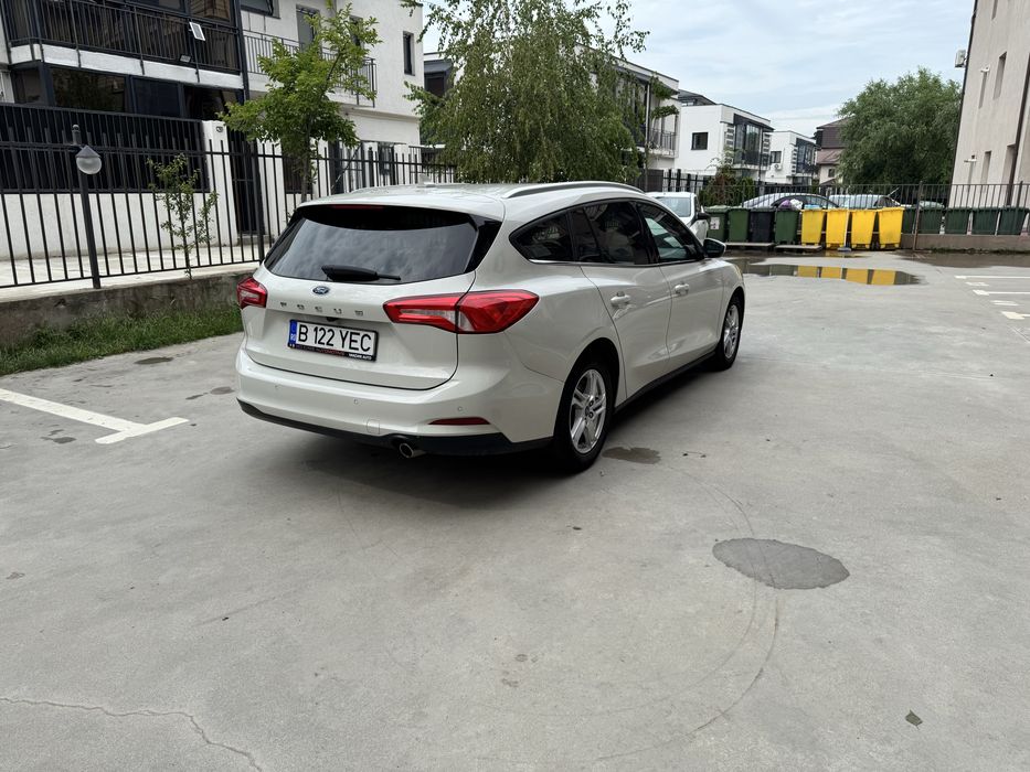 FORD Focus 2020 — imagine 4