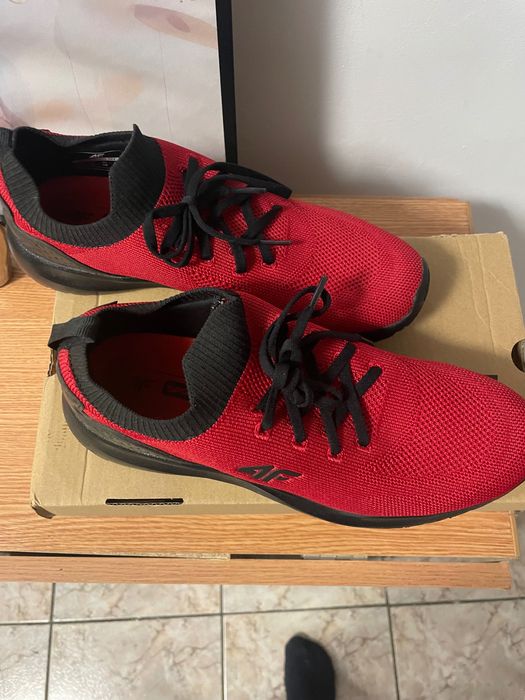 Adidasi 4 F aproape noi