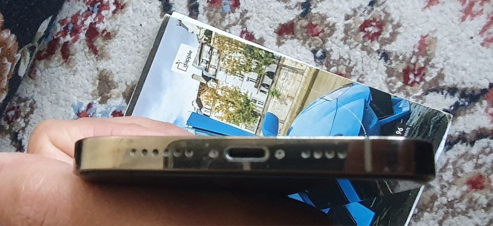 Iphone 12 pro max.