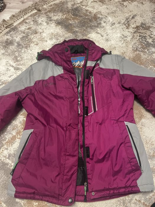 Лыжные куртки 1000 тенге