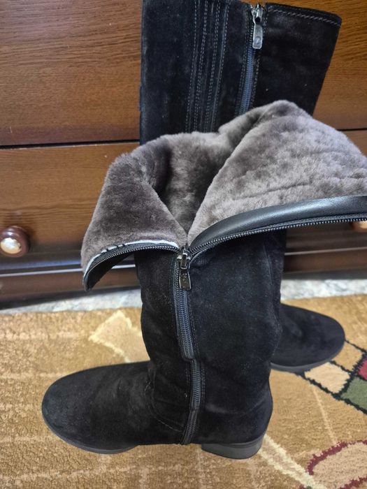 Продам зимние сапоги