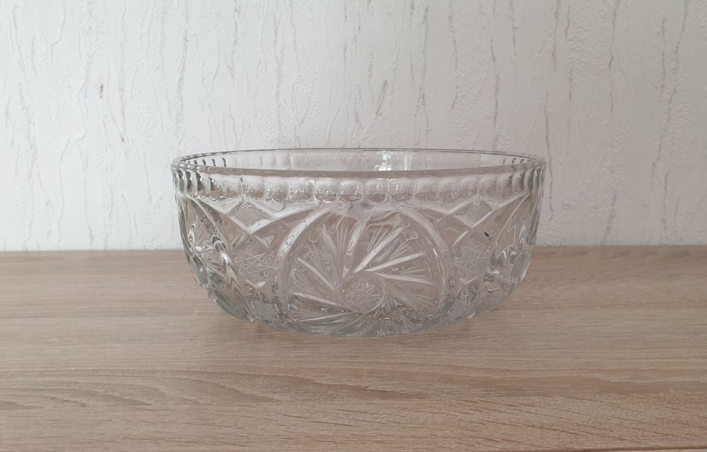 Кристални купи с крачета и без крачета