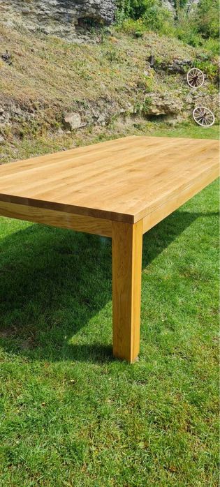 Дъбова маса масив