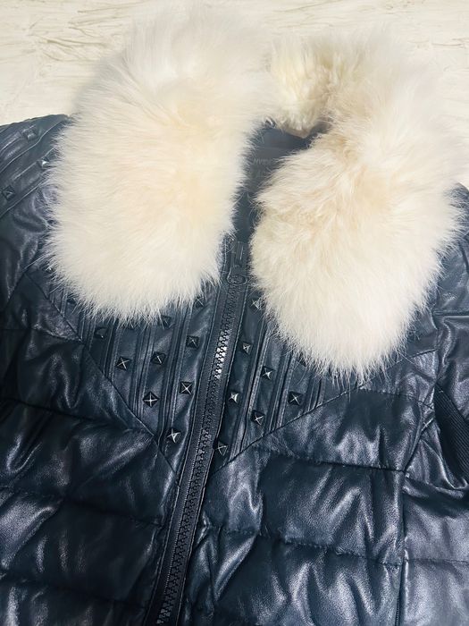 Дамско яке с естествен пух на яката