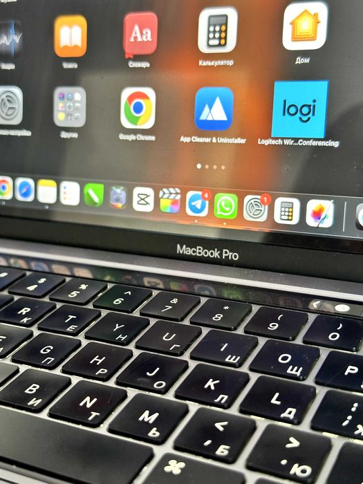 MacBook Pro Touch Bar 256/8