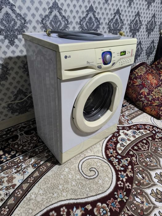 Срочно продаётся стиральная машина LG автомат рабочий отличный завод