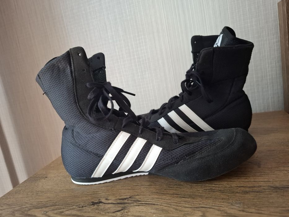 Adidas боксови обувки 42 номер.