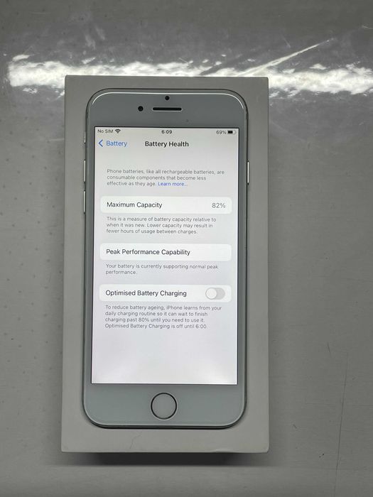 Iphone 7 32 GB Silver С кутия