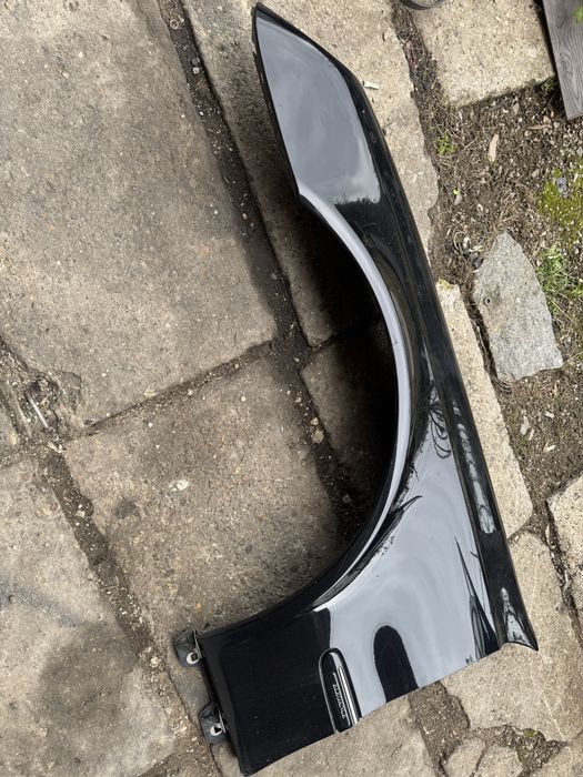 Преден ляв калник за Mercedes E class W211