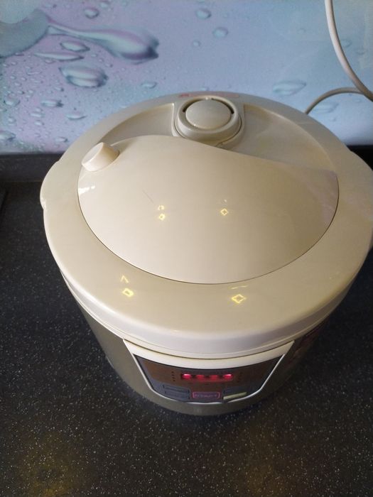 Мультиварка REDMOND