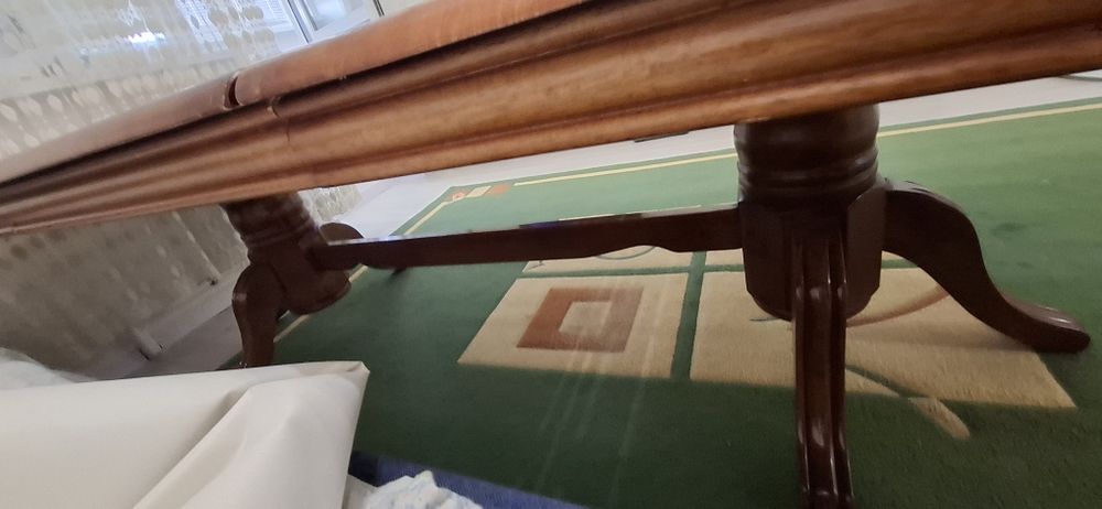 продается стол малайзия