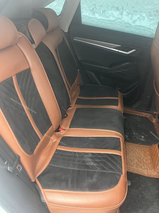 Продам комплект чехлов