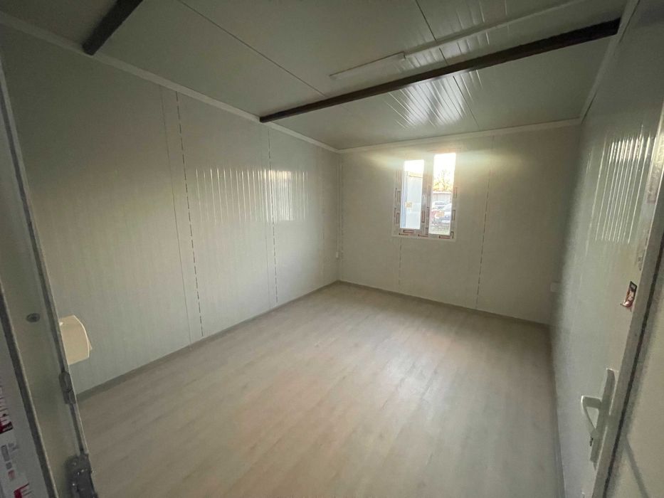 Жилищен контейнер 900/900 см. с двускатен покрив