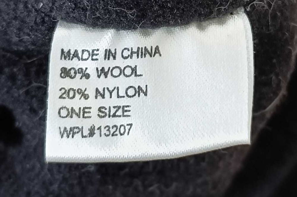 Dakine-Много Запазена