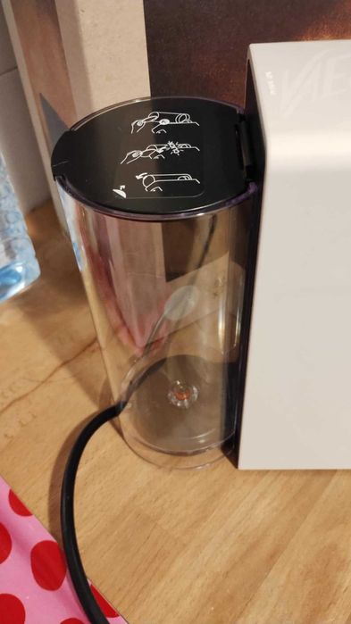 Продавам Кафемашина с капсули NESPRESSO ESSENZA MINI Бяла