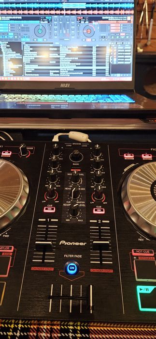 Consola DJ Pioneer ddj-sb top