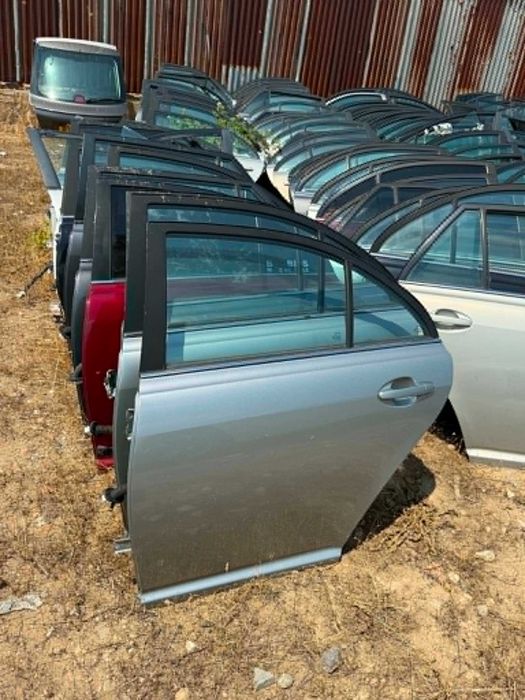 Предни и задни врати за Toyota Avensis 2003-2008г