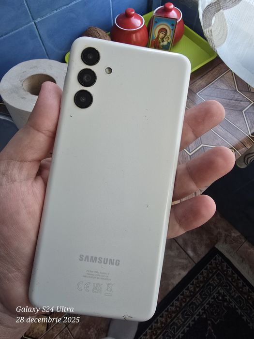 Samsung  galaxy a04s alb 300lei