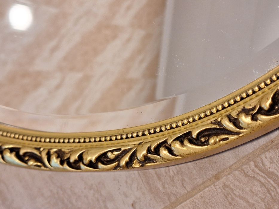 Холандско овално огледало