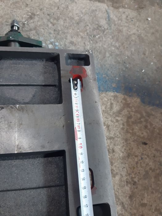 Кръстата маса за бормашина